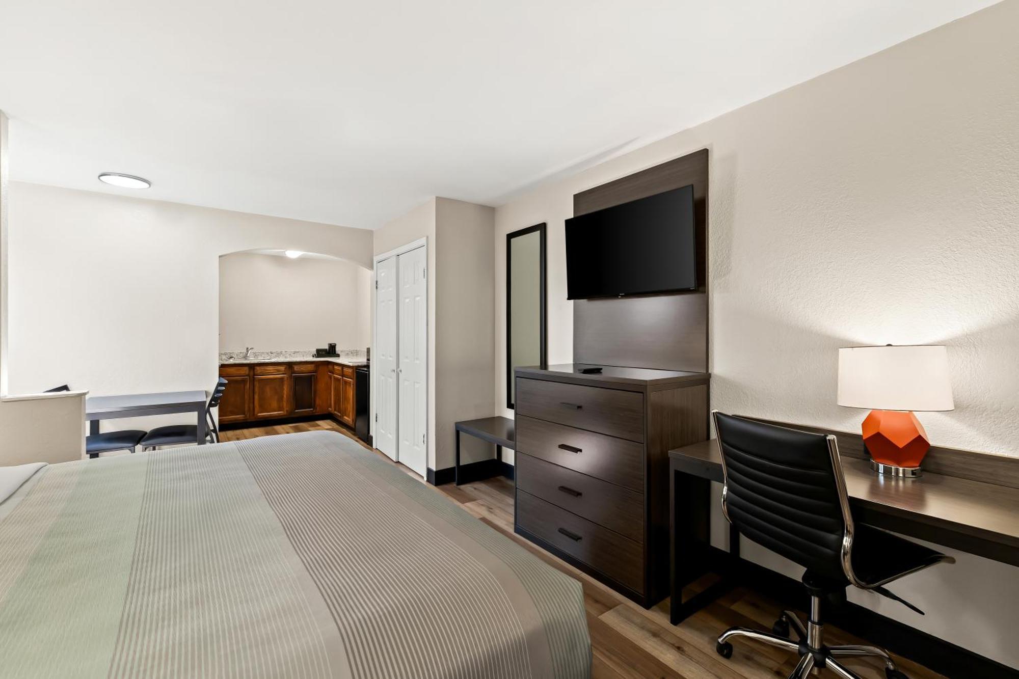 Quality Inn & Suites Dumas Bagian luar foto