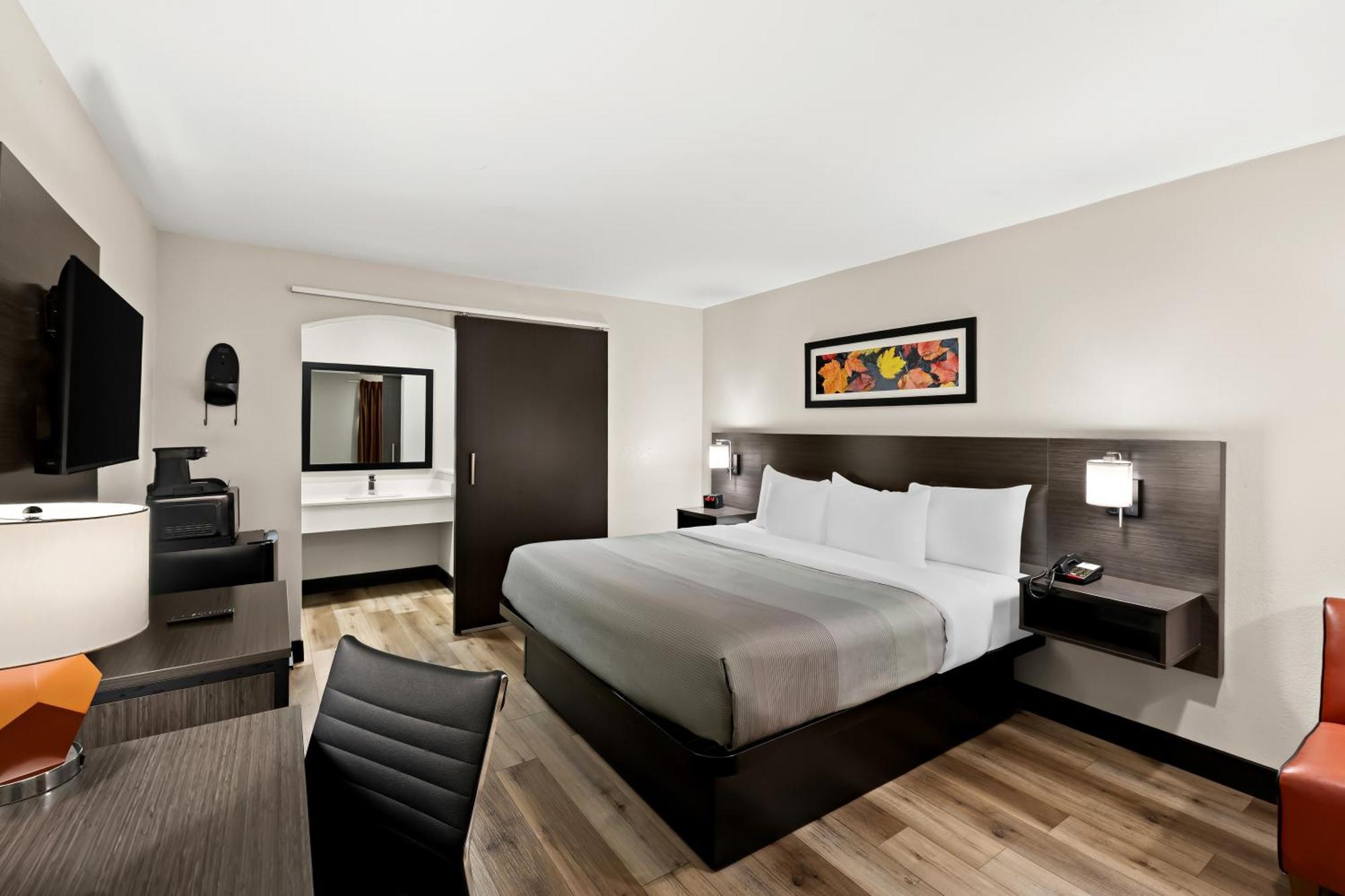 Quality Inn & Suites Dumas Bagian luar foto