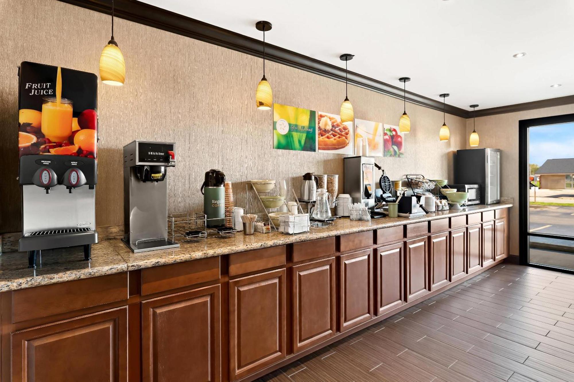 Quality Inn & Suites Dumas Bagian luar foto