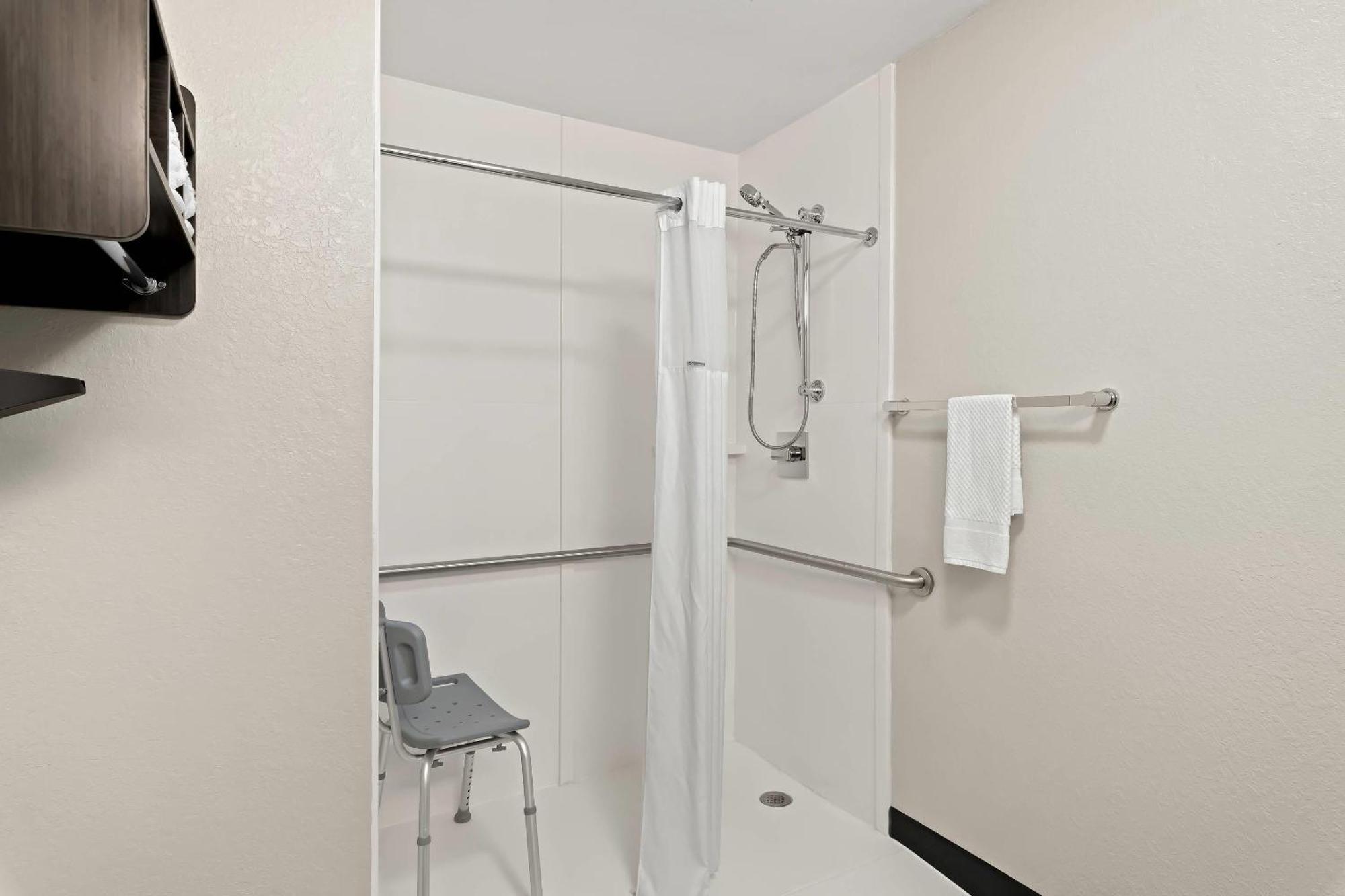 Quality Inn & Suites Dumas Bagian luar foto