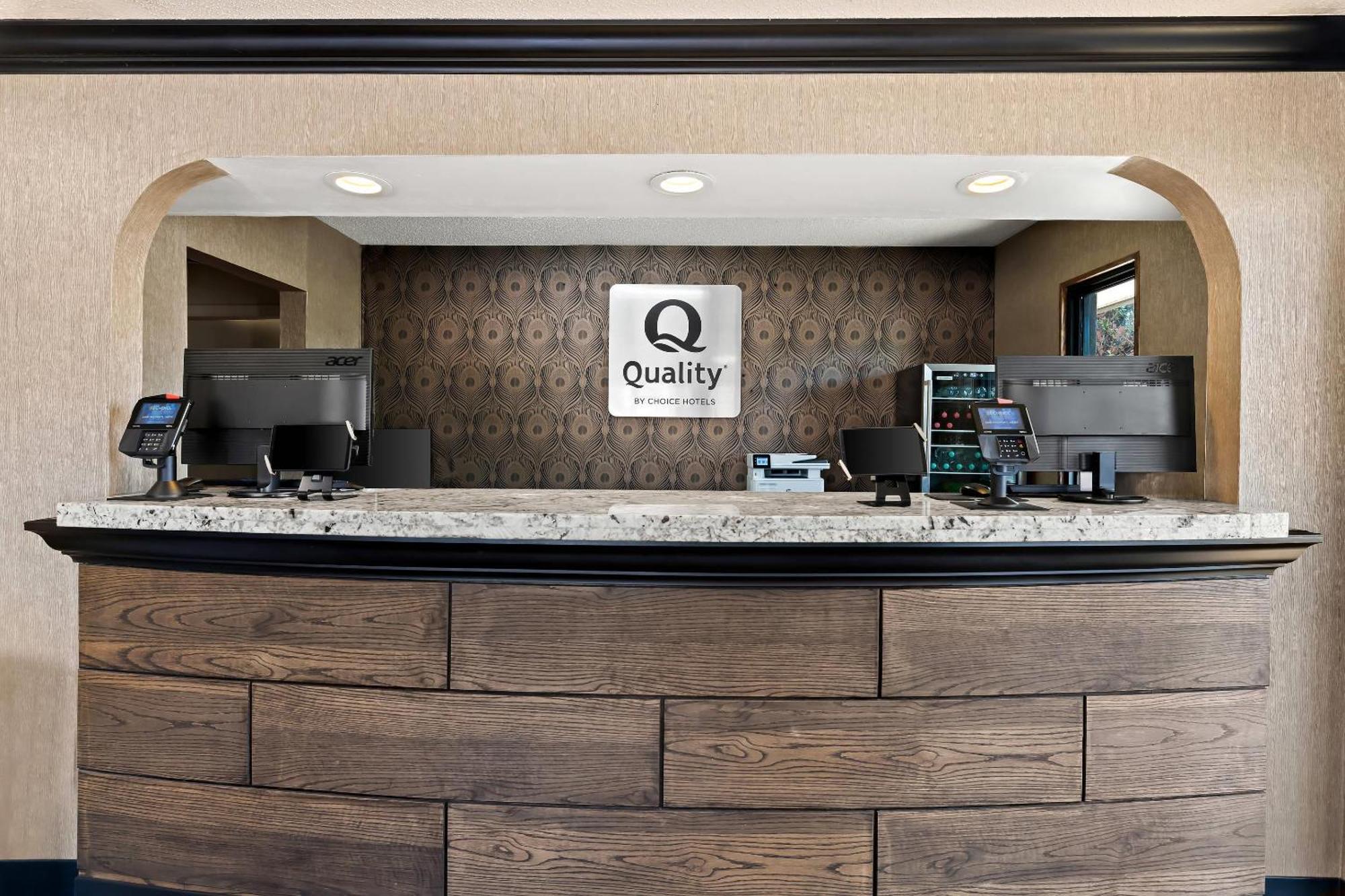 Quality Inn & Suites Dumas Bagian luar foto